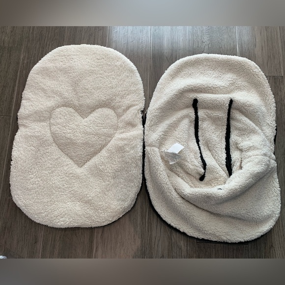 Jolly Jumper Black Cuddle Bag with removable cover - Picture 5 of 6